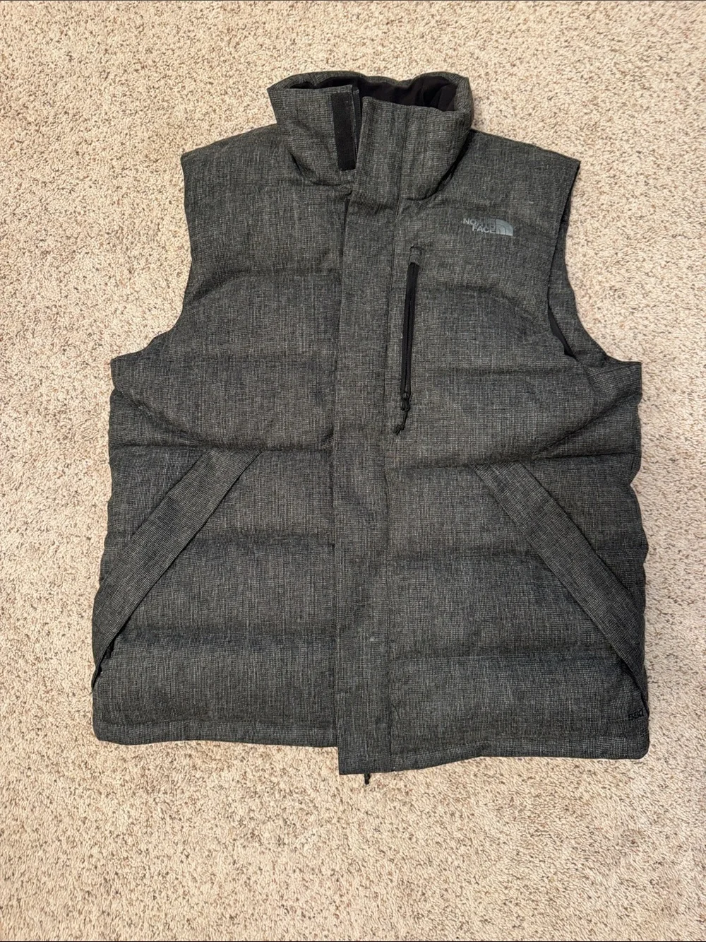 The North Face Men’s Quilted Vest - Charcoal